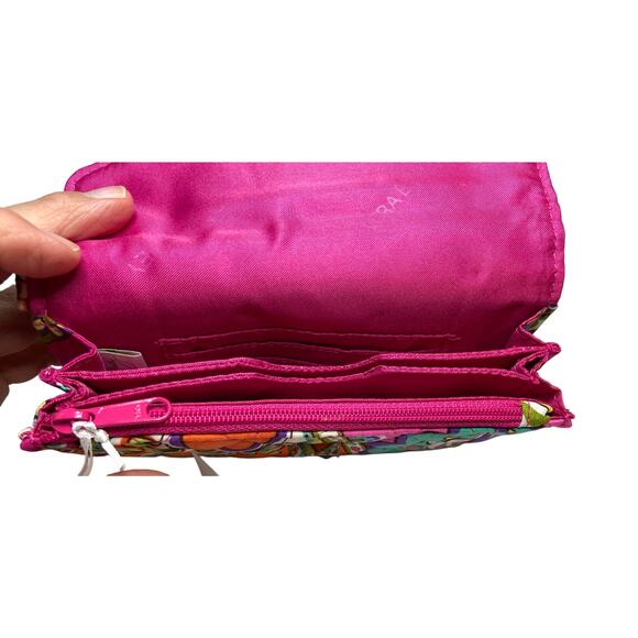 Vera Bradley Pink Swirls Your Turn Lock Smartphone Wristlet Wallet 14990-179 NWT - Picture 11 of 16